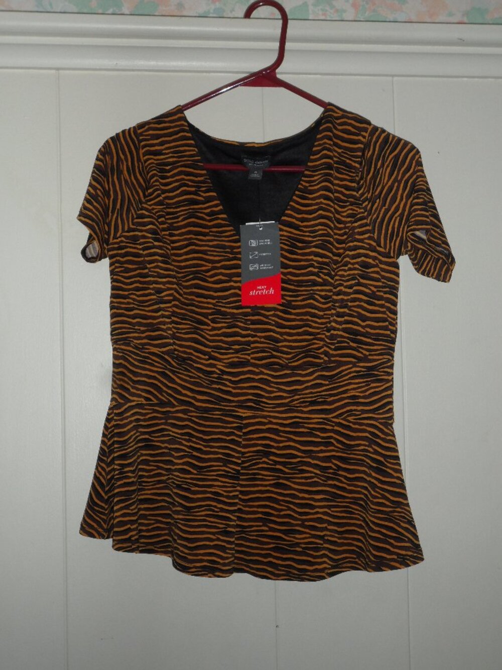 Bold Elements Peplum Top Size M